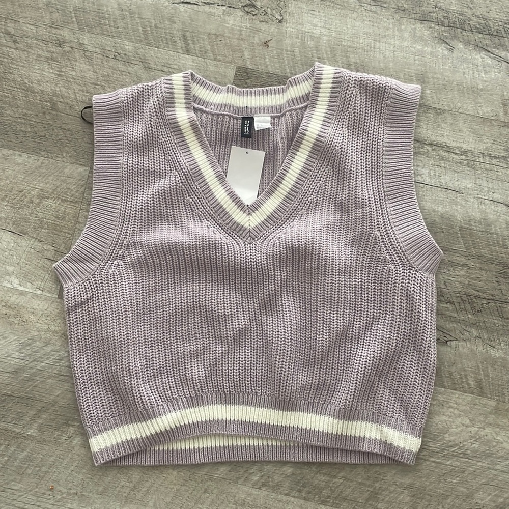 Sweater vest